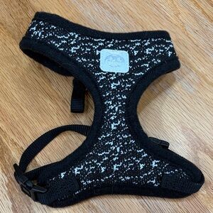 Vibrant Black Pet Harness